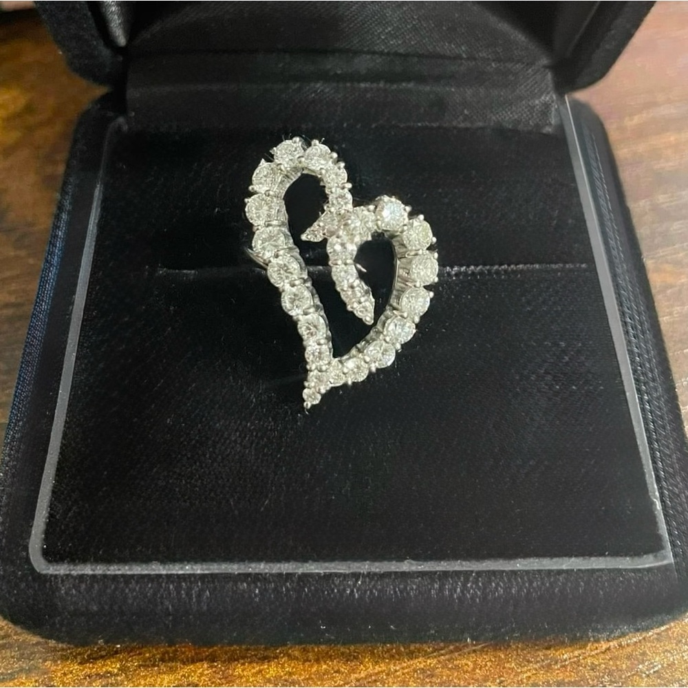 PT900 Platinum Ring with open heart 1.38 carats natural diamonds